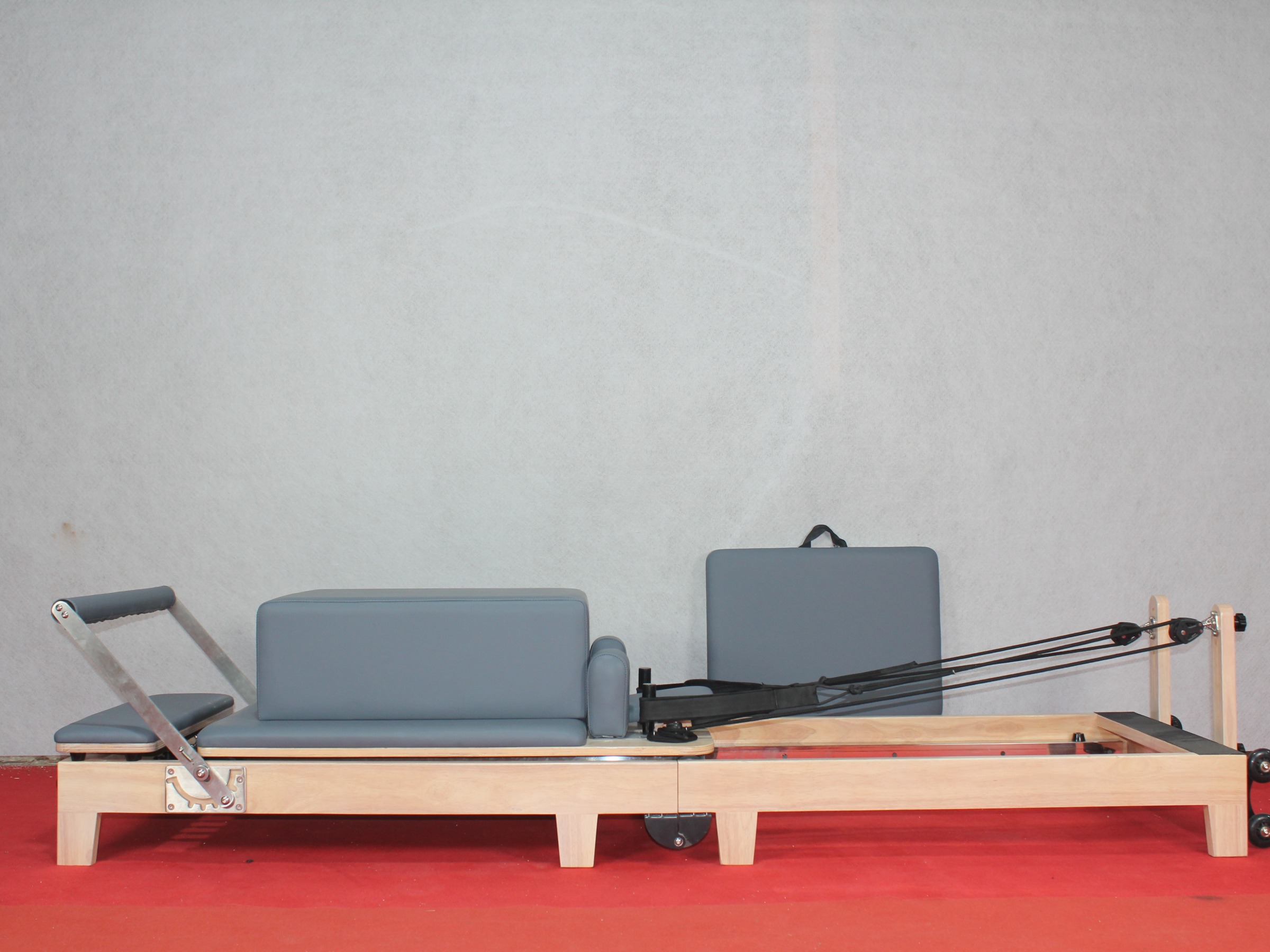 Oak foldable reformer wooden feet